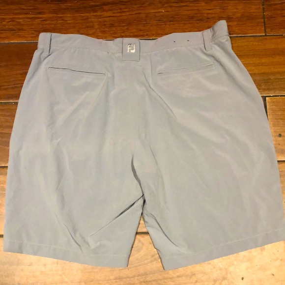 FootJoy mens golf shorts. 36 - Picture 2 of 5